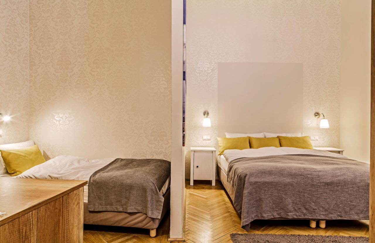 The Cream Bed and Breakfast Boedapest Buitenkant foto